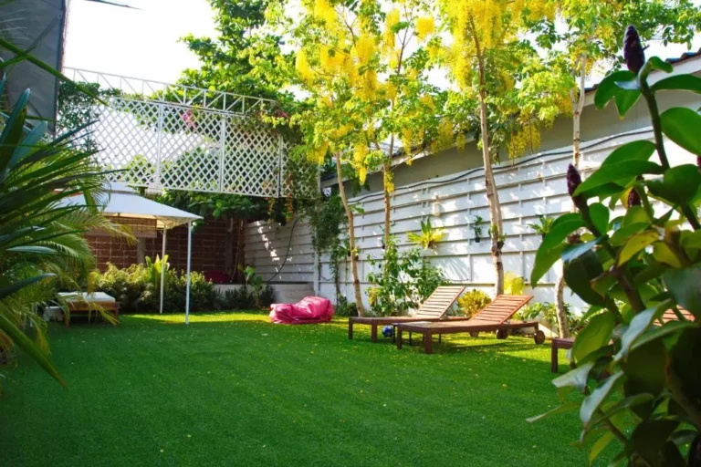 Plenty of outdoor space at Barefeet Naturist Resort Bangkok