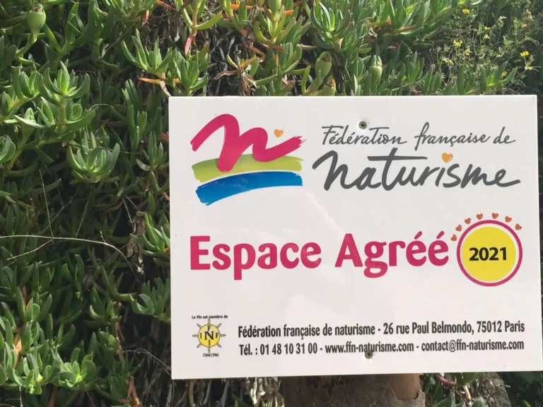 Plage Naturiste de la Batterie is officially official!