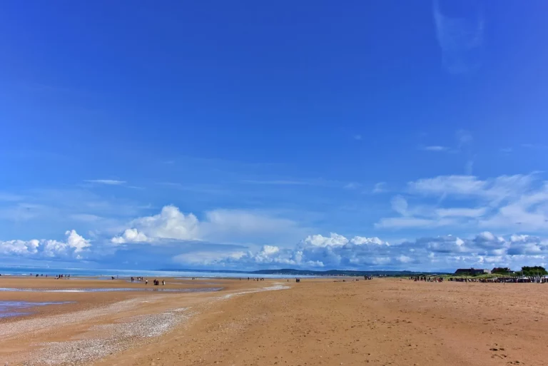 Soft sand at Plage de La Redoute