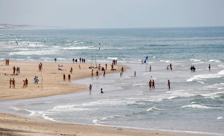 Montalivet Nudist Beach gets busy in summer!